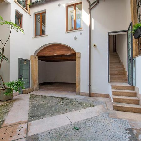 Appartamento Borsarihouse Wifi & Smarttv Verona Esterno foto