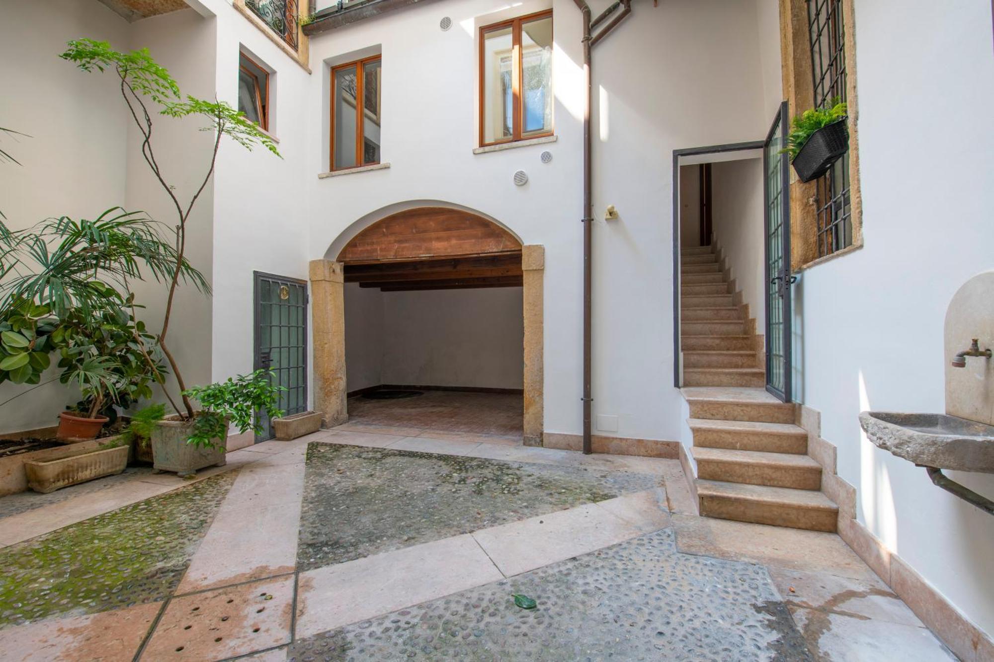 Appartamento Borsarihouse Wifi & Smarttv Verona Esterno foto